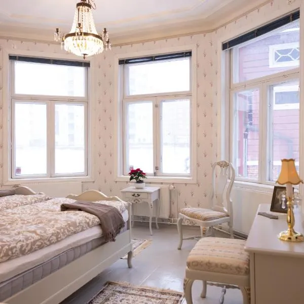 Hostel Cafe Huvila, hotel in Oulu