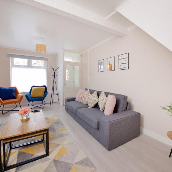GuestReady Modern 2BR Home by Anfield Stadium, Ливерпуль