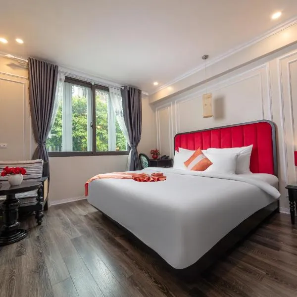 Omina Hotel & Travel, hotel in Hanoi