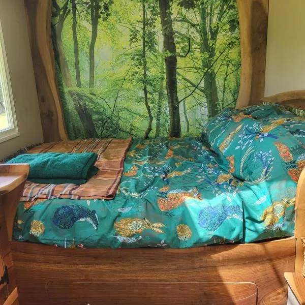 Courtlands farm camping and glamping, hotel in Canterbury