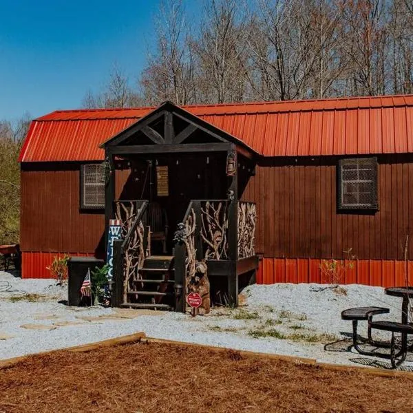 Lazy Bear Retreat by the Creek, hotel in Pickens
