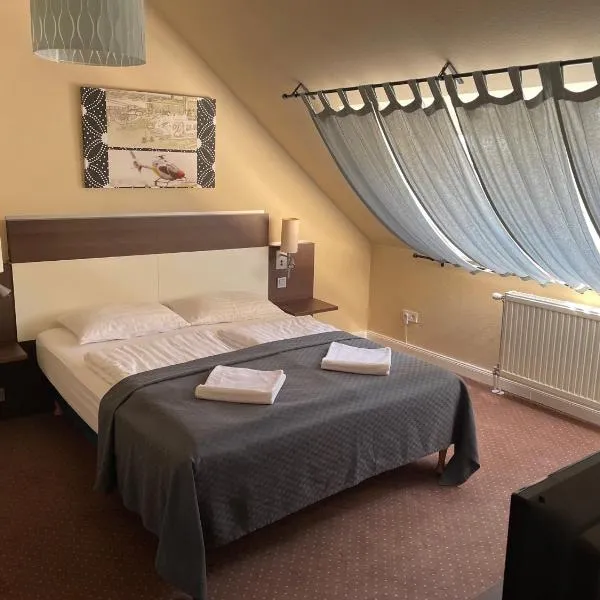 Boulevard City Panzió - self check-in, hotel in Budapest