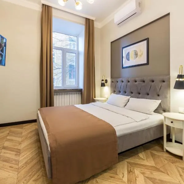 Apartments on Antonovycha, hotel in Kyiv