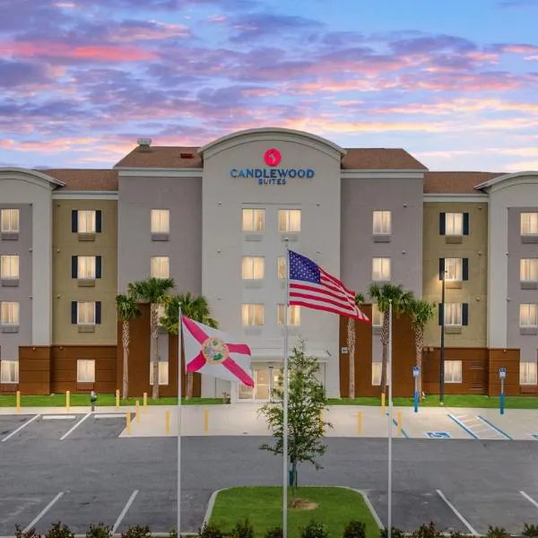 Candlewood Suites - Ocala I-75 by IHG、オカラのホテル