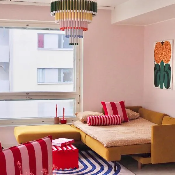 Candy-Colored Two-Room Condo with Sweet views, hotel in Helsinki