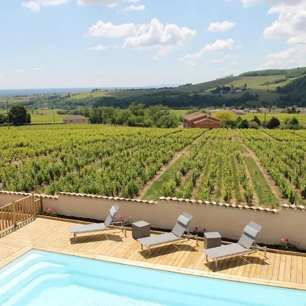 Gîte Le Prieuré des Mouilles maison de maître, hotel in Juliénas