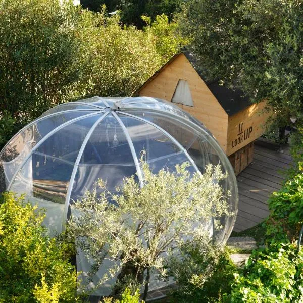 StarsBox jacuzzi privata e piscina vista mare, hotel v destinaci Celle Ligure