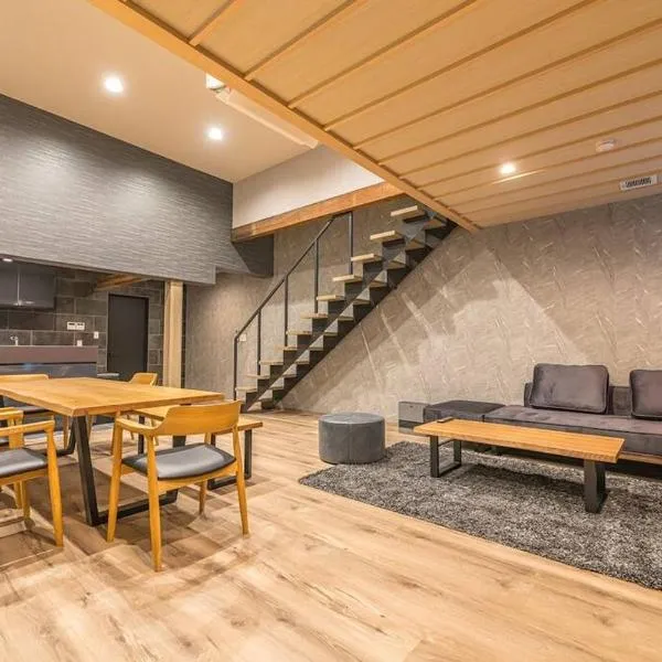 香季庵Euphoria, hotel in Sado
