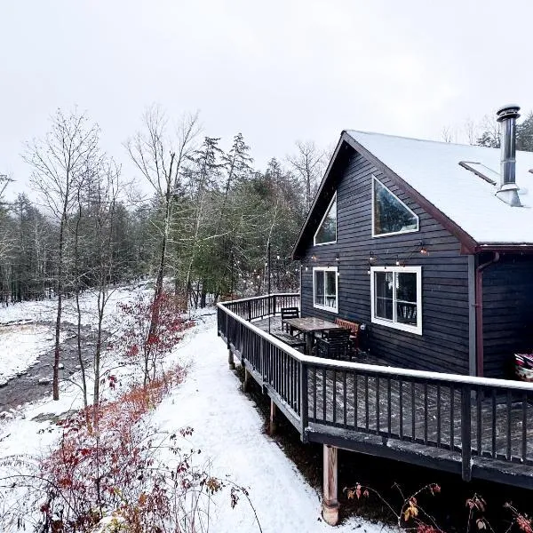 Serene Retreat on a Stream, hotel in Phoenicia