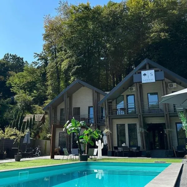 Sandal, Hotel in Shayan