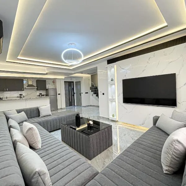 TANGIER DUPLEX LUXURY apartment GUEST FRIENDLY B4, hotel v destinaci Tanger