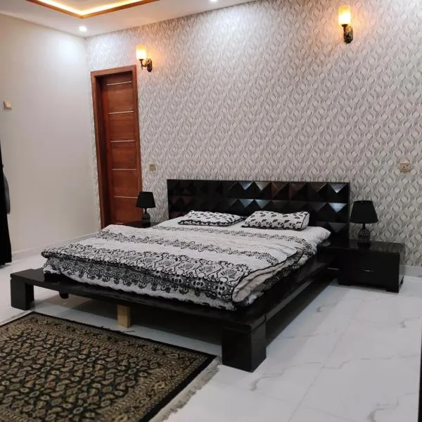 House in lahore, hotel in Lahore