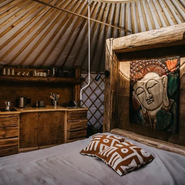 Jurta a Duna-parton, hotell sihtkohas Zebegény