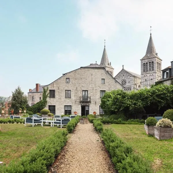 Hotel La Malle Poste: Rochefort'ta bir otel