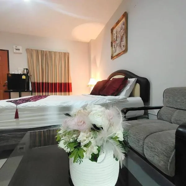 ห้องพักนครราชสีมาใกล้เซ็นทรัล The Rich Room, hotel v destinaci Ban Pra Dok