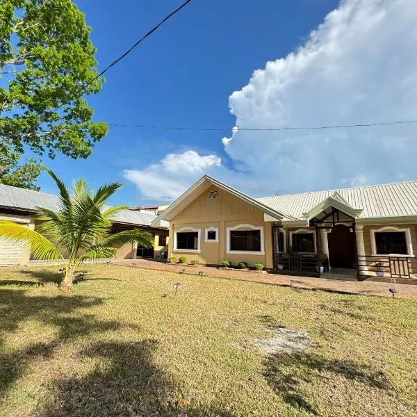 TenEighteen Family Vacation Home, hotel v destinaci Dipolog