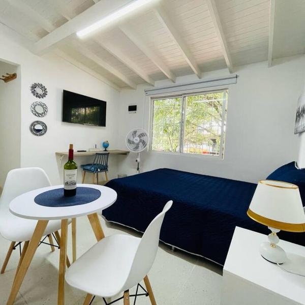 Spacious Belen Studio 300MB Fast WiFi Walkable, Medellín