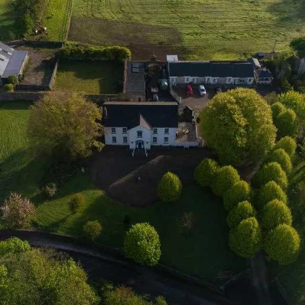 The Carriage Houses at Beechpark House, hotel en Bunratty
