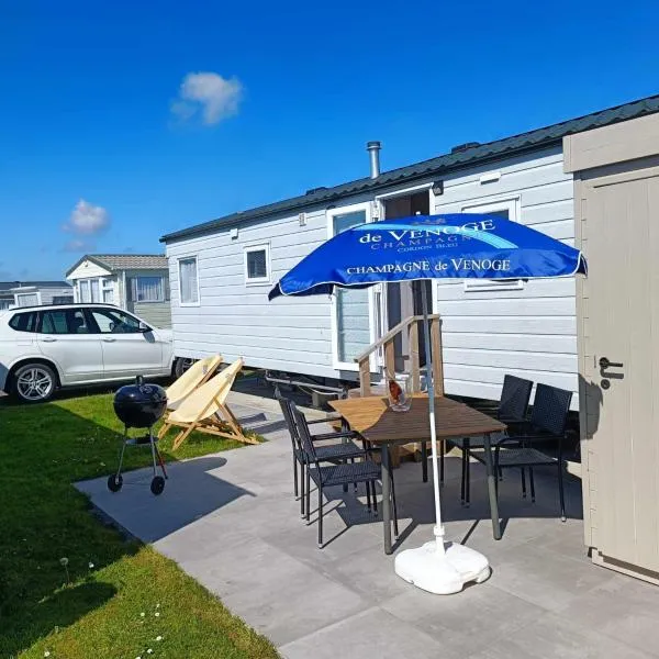 Caravan Aan Zee Arnani, hotel in Middelkerke