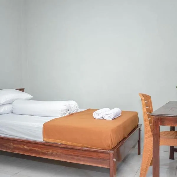 Amor Homestay near Eltari International Airport Mitra RedDoorz, hotel v destinaci Kupang