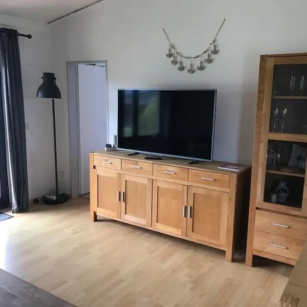 Gemütlicher Bungalow in Butjadingen, hotel v destinaci Butjadingen