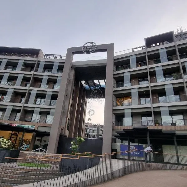 The Diamond in City luxury suites by Cozy, hotel in Accra