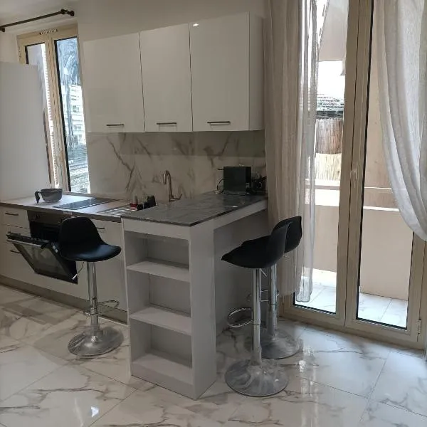 Appartement confortable a proximite de la mer., ξενοδοχείο στη Νίκαια