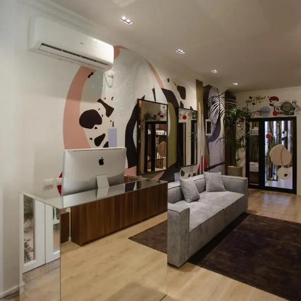 Corner Hostel，位于斯库台的酒店