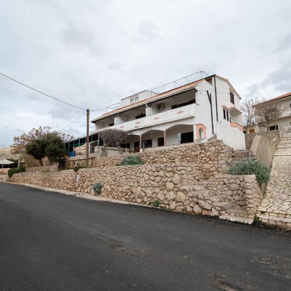 Apartments and rooms with parking space Zubovici, Pag - 16063