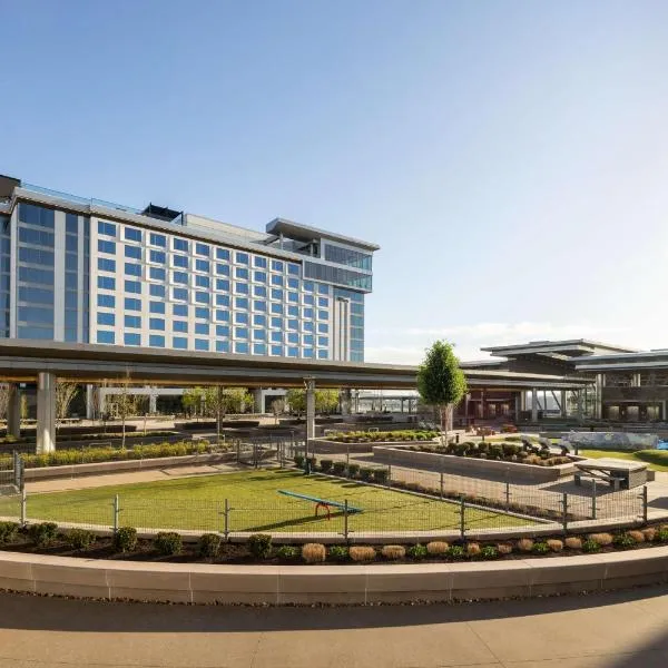 Hilton BNA Nashville Airport Terminal, hotel in Nashville