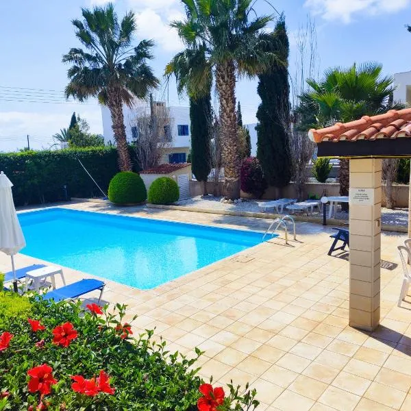 Sunset Green 03, hotell i Páfos