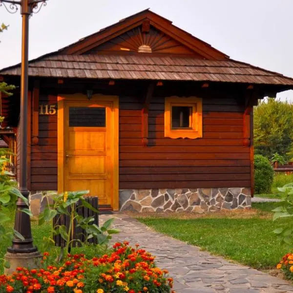 Chata 115 Tatralandia، فندق في ليبتوفسكي ميكولاش