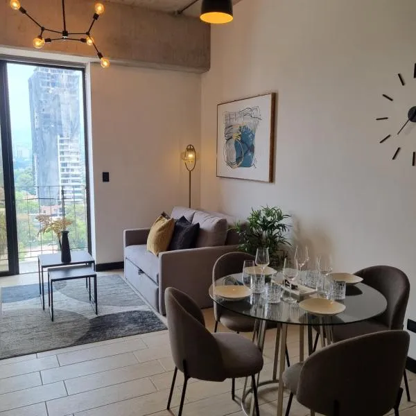 Apartamento Turin, 2 Habitaciones, Edificio EON Plaza, Zona 10, hotel em Guatemala