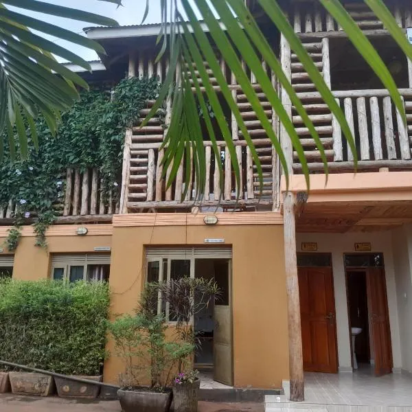 BeezBinn, hotel in Hoima