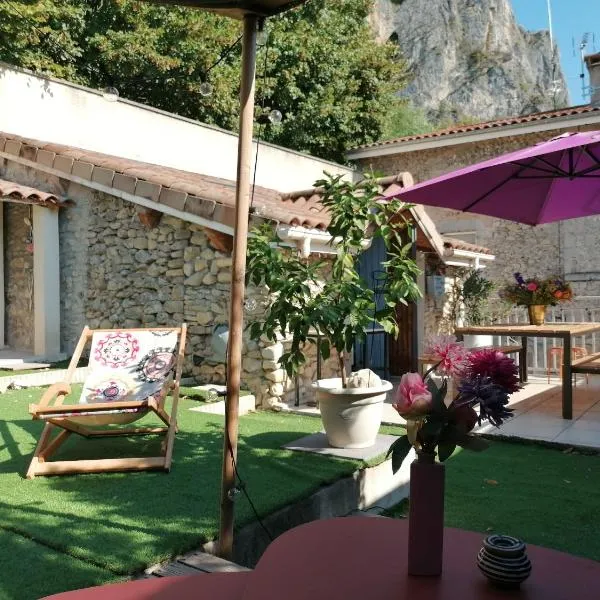 Maison Bossanne, hotel Barbières városában
