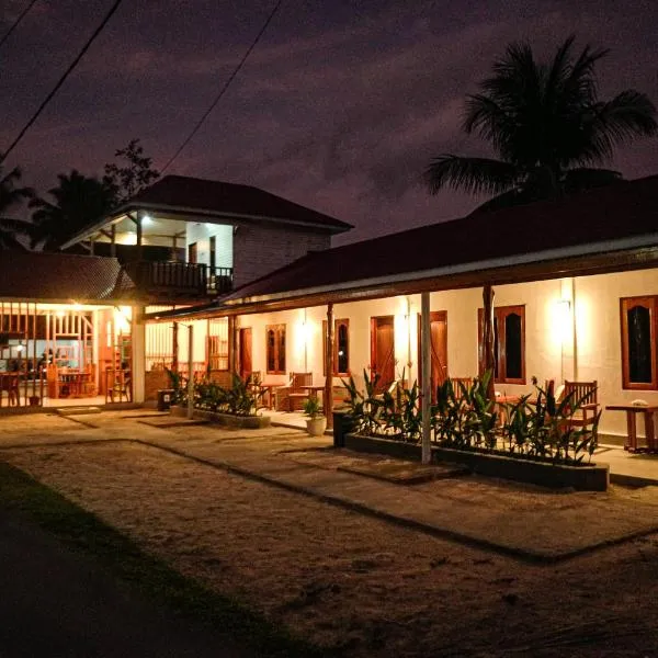 Suzi Beach House Mentawai, hotell sihtkohas Tua Pejat
