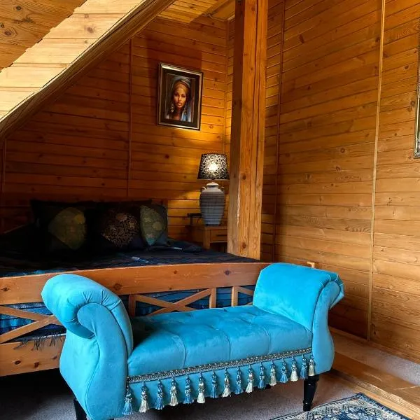 Rakši, hotel a Cēsis
