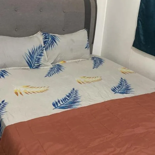 Bahanis Homestay Suci Bandar Ainsdale, Seremban, hotel v destinaci Labu