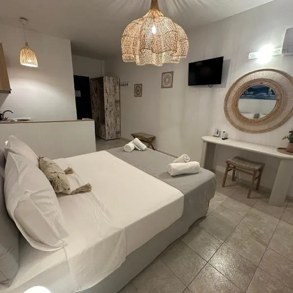 Dedes Apartments, hotel v destinaci Skala