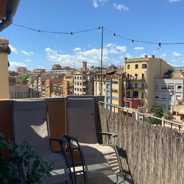 Riverside duplex penthouse，位于赫罗纳的酒店