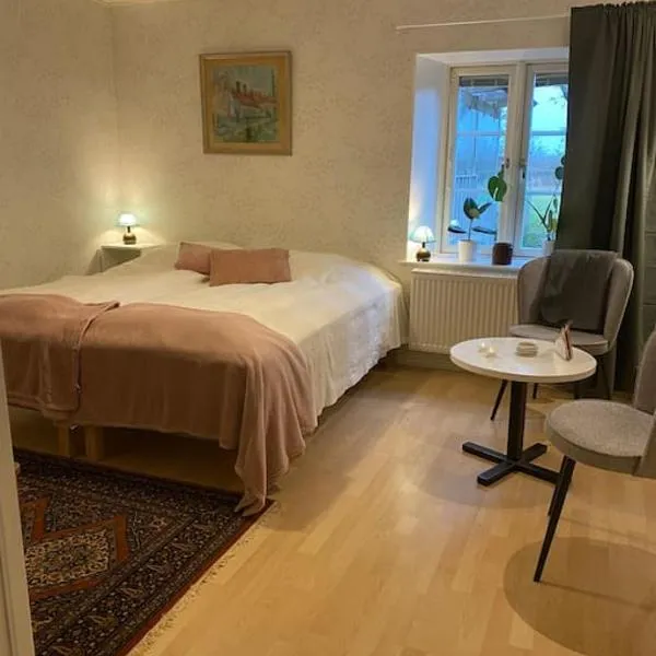 Lantgård nära stad, fiske o golf, hotel v destinaci Malmö