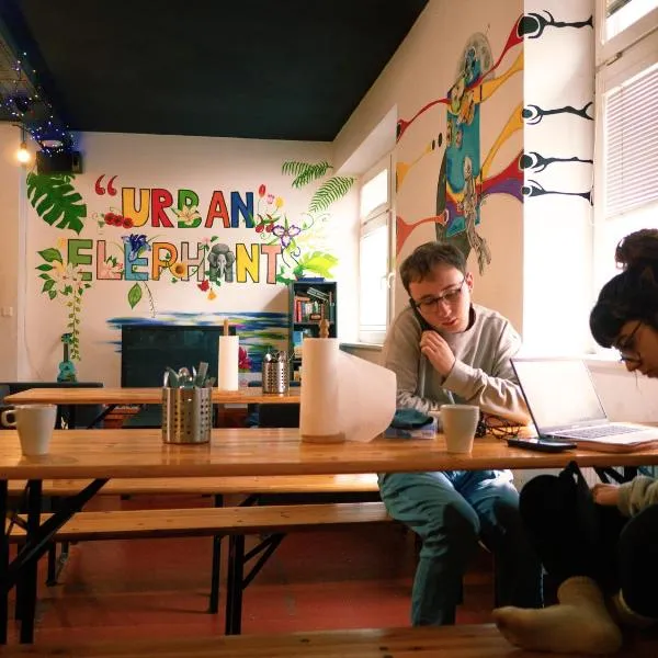 Urban Elephants Hostel, hotel v destinaci Bratislava