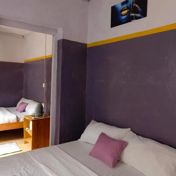 Wrech House Sagana 1989 - PAY BEFORE ARRIVAL -3 Rooms, 4 Beds, Kitchen & Bathroom, hotel u gradu Sagana