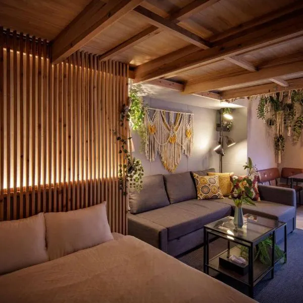 日向サーフキャンプ110, Hotel in Hyuga