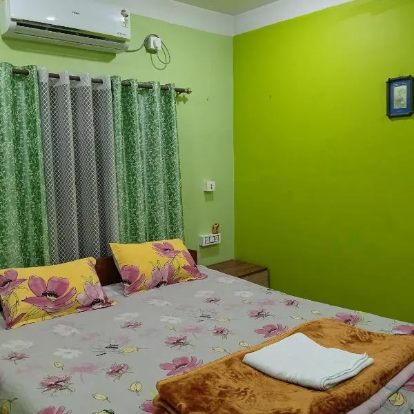 Anjali Homestay - 10 mins from airport，西里古里的飯店