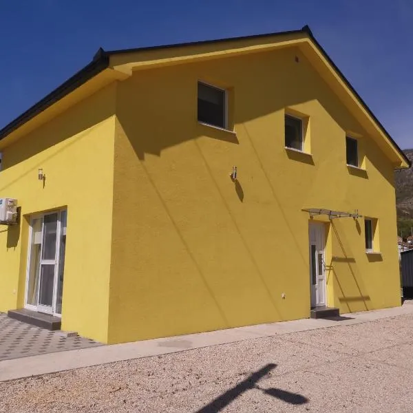 Žuta kuća, hotell sihtkohas Grude