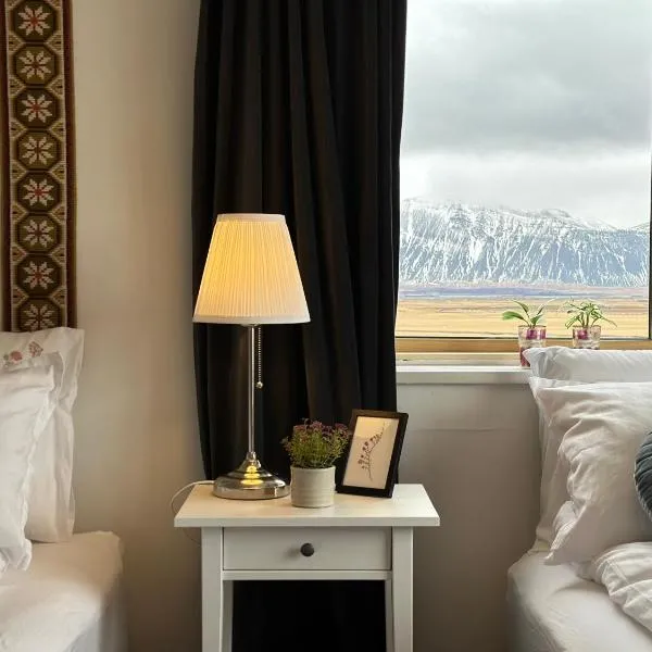 Selið Farm Stay - Family run guesthouse close to Borgarnes, hotel din Álftanes