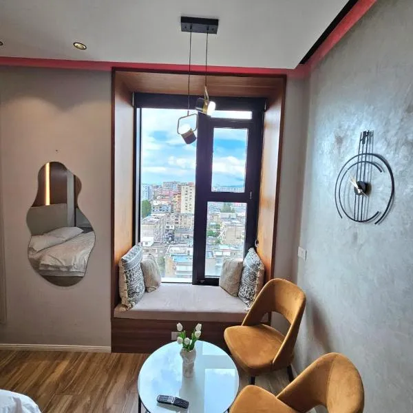 Luxury Studio Apartment Square 21, Seven Heavens, hotel a Tirana