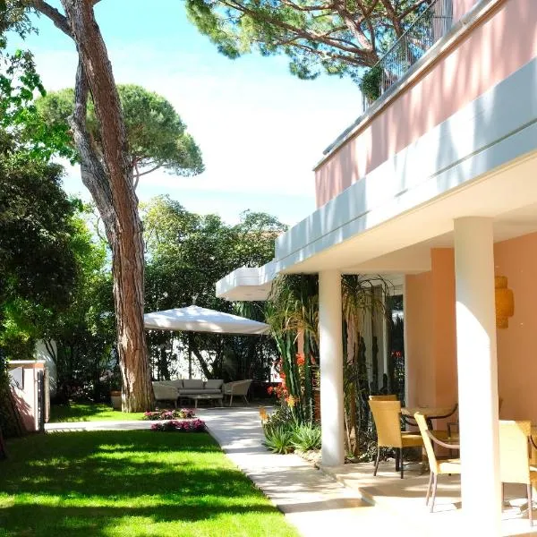 Hotel Piccolo Mondo, hotel en Lido di Camaiore
