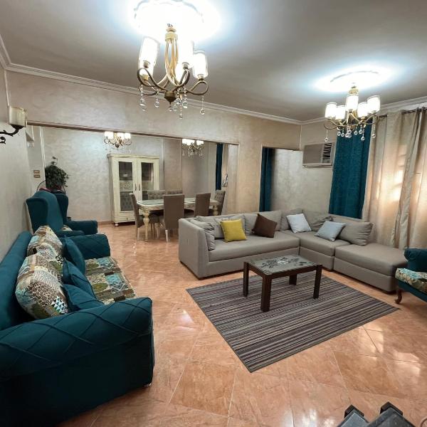 Apartment in Sheraton beside Raddison blue hotel and Cairo airport